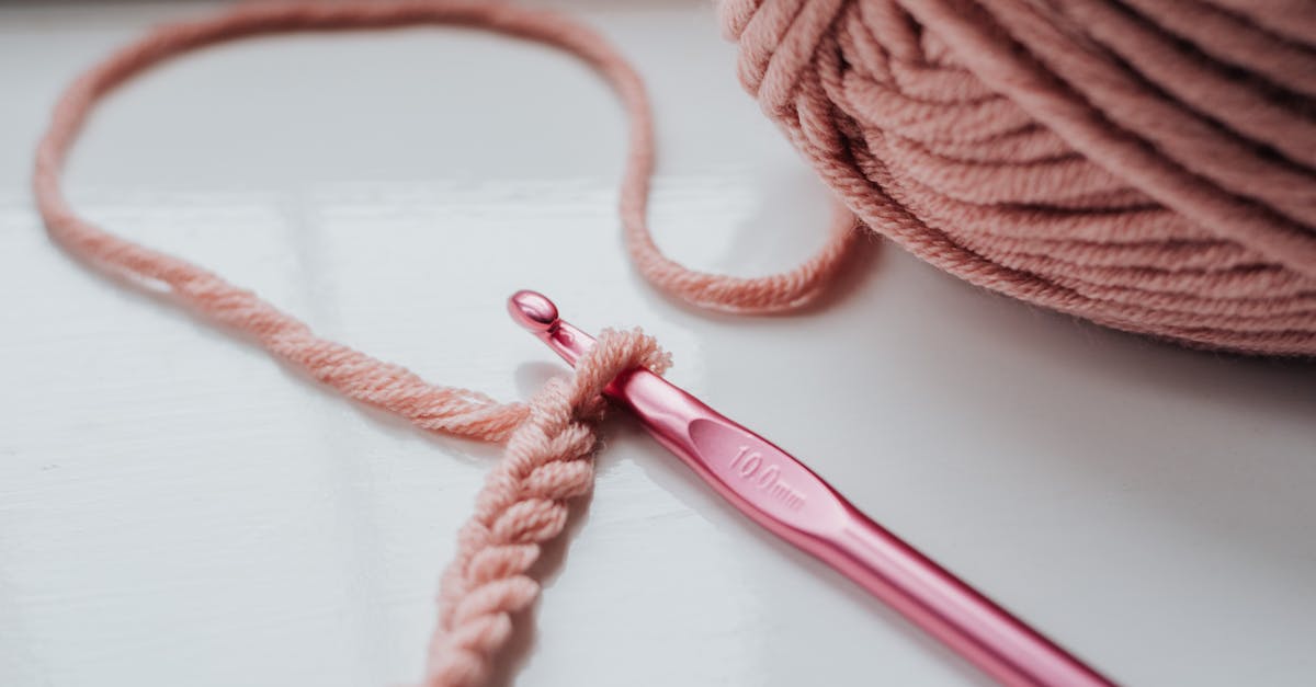 découvrez tout l'univers du crochet : techniques, tutoriels pour débutants et avancés, idées créatives, astuces et conseils pour réussir vos projets diy au crochet.