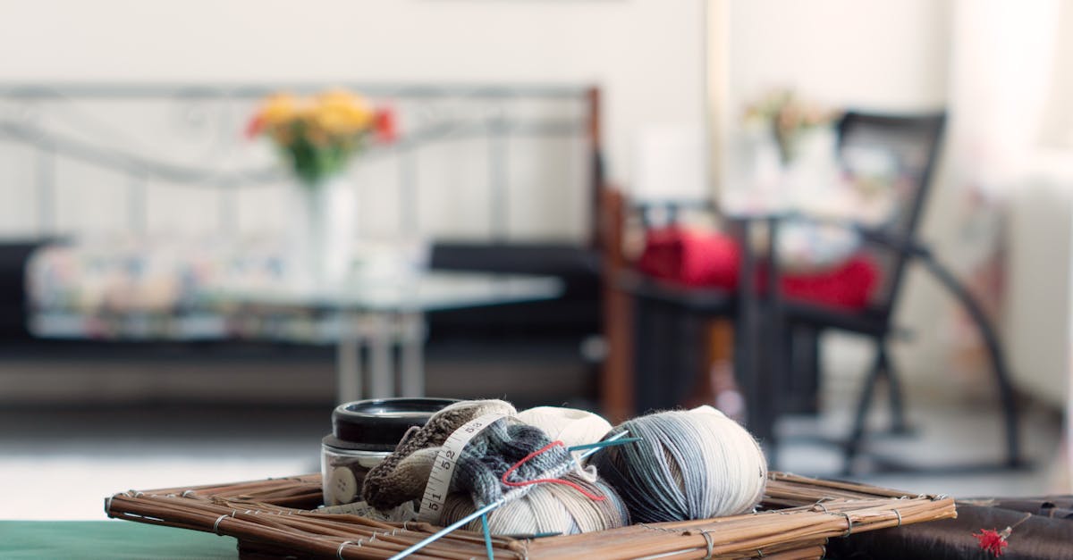 découvrez l'univers du crochet : astuces, tutoriels et inspirations pour débutants et passionnés. apprenez à réaliser facilement des créations uniques en crochet, des accessoires aux vêtements tendance.