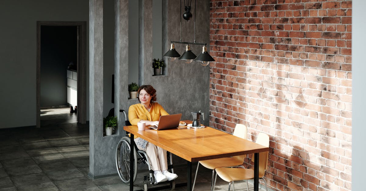 optimisez votre espace de travail à domicile grâce à nos conseils sur l’aménagement, la décoration et l’ergonomie du home office. idées pratiques pour un bureau maison efficace et confortable.