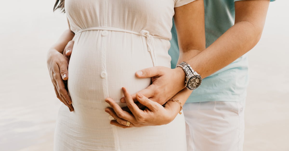 découvrez tout ce qu'il faut savoir sur la grossesse : symptômes, développement du bébé, conseils santé et bien-être pour vivre sereinement cette étape importante de la vie.